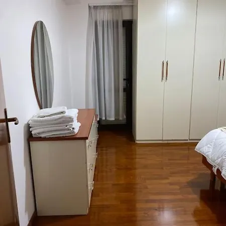 Downtown 2 Bedroom Ac Wifi Apartment Tirana
