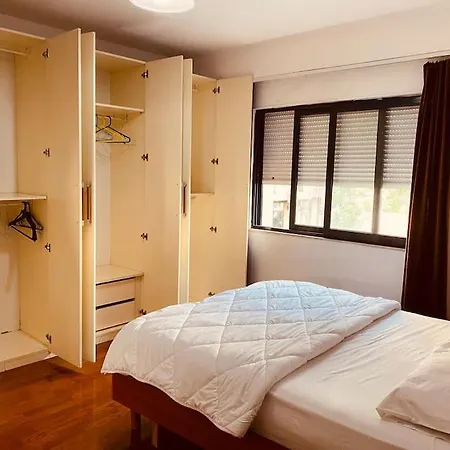 Downtown 2 Bedroom Ac Wifi Apartment