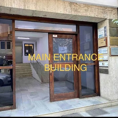 Downtown 2 Bedroom Ac Wifi Tirana